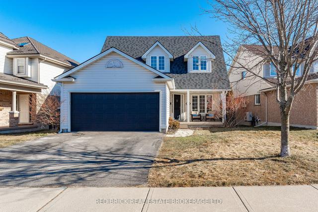 61 Gibbs Cres, House detached with 3 bedrooms, 3 bathrooms and 4 parking in Guelph ON | Image 12