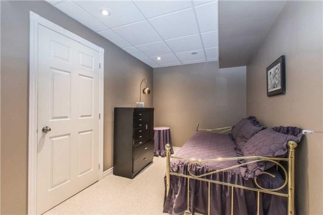 69 Miller Dr, House detached with 2 bedrooms, 3 bathrooms and 4 parking in Barrie ON | Image 17