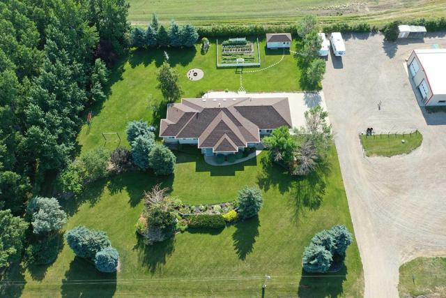 100009 Rng Rd 163, House detached with 4 bedrooms, 3 bathrooms and null parking in Taber MD AB | Image 3