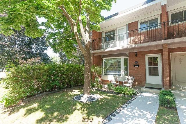 35 - 3005 Centennial Dr, Townhouse with 4 bedrooms, 2 bathrooms and 1 parking in Burlington ON | Card Image