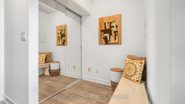 207 - 11 Superior Ave, Condo with 1 bedrooms, 1 bathrooms and 1 parking in Toronto ON | Image 32