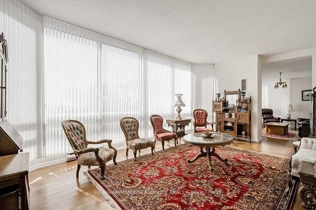 107 - 2180 Marine Dr, Condo with 2 bedrooms, 2 bathrooms and 2 parking in Oakville ON | Image 2