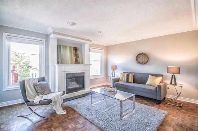 69 Grayson Cres, House detached with 4 bedrooms, 3 bathrooms and 1 parking in Toronto ON | Image 7