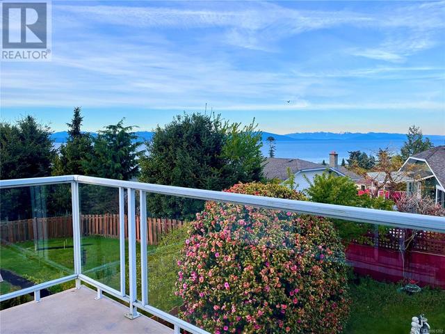 6374 Invermere Rd, House detached with 3 bedrooms, 3 bathrooms and 4 parking in Nanaimo BC | Image 13