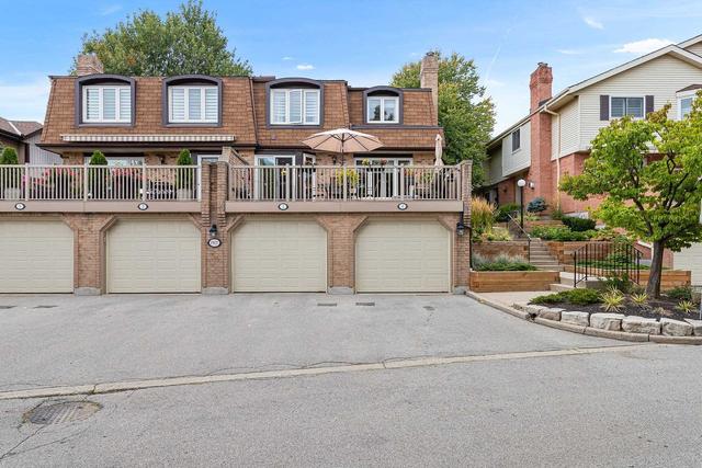 4 - 1507 Upper Middle Rd, Townhouse with 2 bedrooms, 3 bathrooms and 2 parking in Burlington ON | Card Image