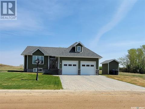 408 5th Street E, House detached with 3 bedrooms, 4 bathrooms and null parking in Wilkie SK | Card Image