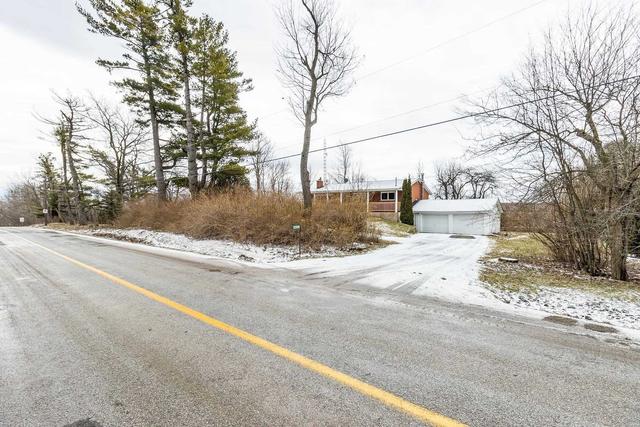 12098 Fifth Line, House detached with 2 bedrooms, 1 bathrooms and 8 parking in Halton Hills ON | Image 12