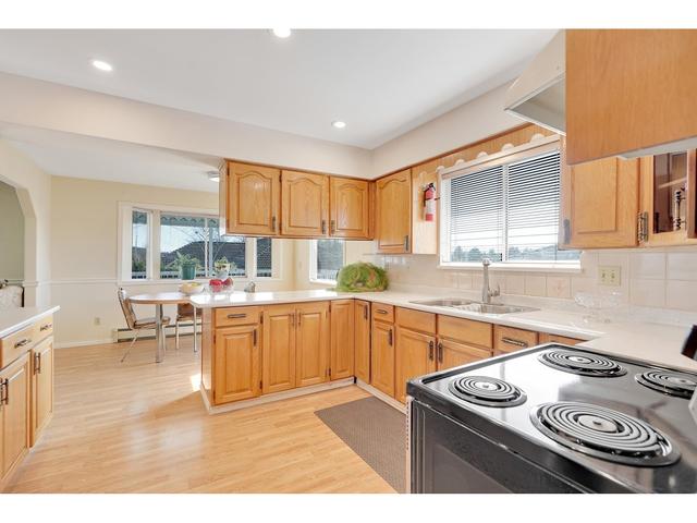 6819 123a Street, House detached with 6 bedrooms, 4 bathrooms and 6 parking in Surrey BC | Image 10