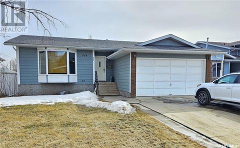 804 3rd Avenue W, House detached with 5 bedrooms, 3 bathrooms and null parking in Meadow Lake SK | Card Image