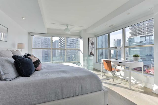 lph19 - 36 Blue Jays Way, Condo with 2 bedrooms, 2 bathrooms and 1 parking in Toronto ON | Image 9