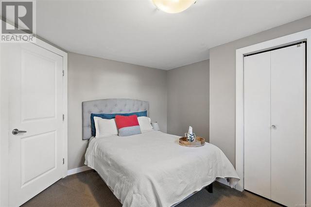 407 - 642 Agnes St, House attached with 4 bedrooms, 2 bathrooms and 2 parking in Saanich BC | Image 10