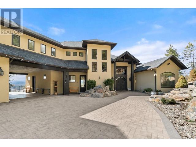5500 Rockface Road, House detached with 4 bedrooms, 3 bathrooms and 8 parking in Central Okanagan BC | Image 5