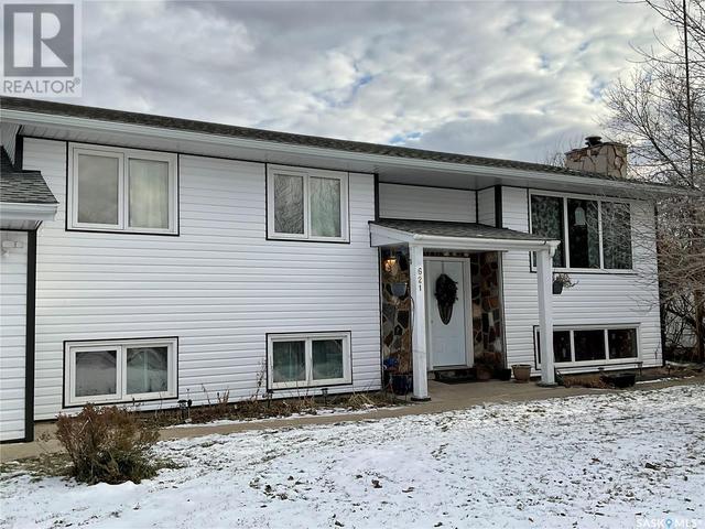 621 Mccall Street, House detached with 5 bedrooms, 3 bathrooms and null parking in Oxbow SK | Image 41