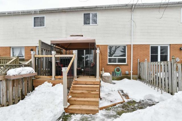 26 O'leary Crt, House attached with 3 bedrooms, 3 bathrooms and 3 parking in New Tecumseth ON | Image 24