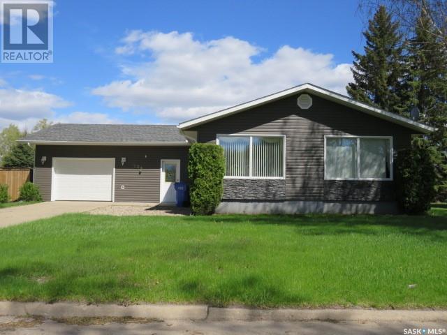 728 4th Street, House detached with 4 bedrooms, 2 bathrooms and null parking in Canora SK | Card Image