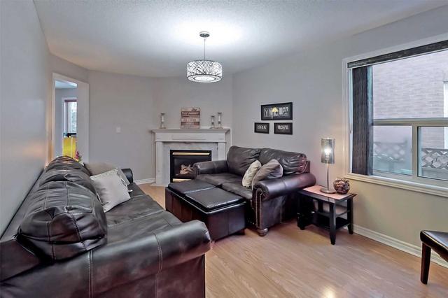 168 Esther Dr, House detached with 4 bedrooms, 3 bathrooms and 4 parking in Barrie ON | Image 4