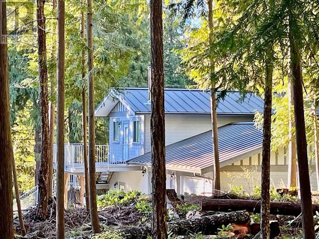 1356 Roberts Creek Road, House detached with 3 bedrooms, 3 bathrooms and 9 parking in Sunshine Coast D BC | Image 5