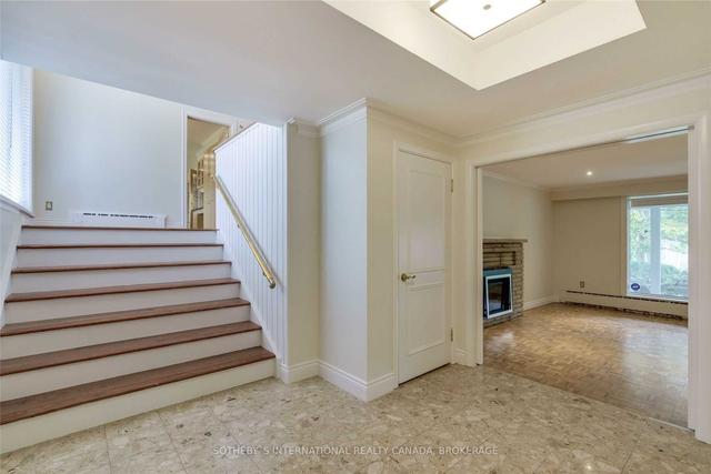 6 Country Club Dr, House detached with 4 bedrooms, 3 bathrooms and 10 parking in Toronto ON | Image 32