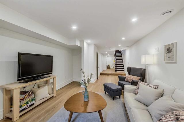 94 Argyle St, House attached with 3 bedrooms, 4 bathrooms and 1.5 parking in Toronto ON | Image 20