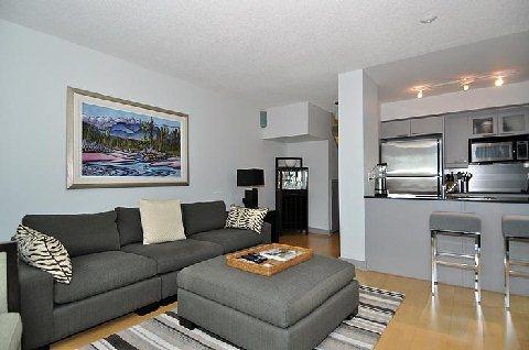 lph 12 - 36 Blue Jays Way, Condo with 2 bedrooms, 3 bathrooms and 1 parking in Toronto ON | Image 5