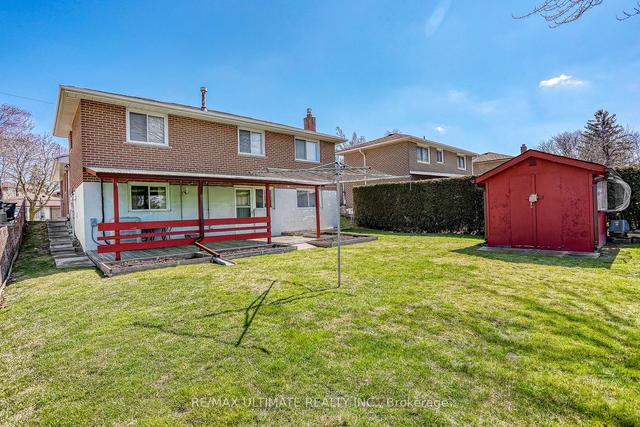 19 Manorglen Cres, House detached with 3 bedrooms, 2 bathrooms and 3 parking in Toronto ON | Image 27