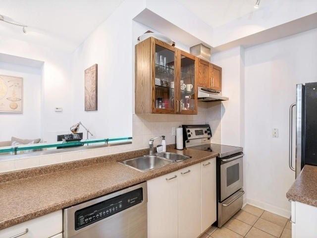 508 - 438 Richmond St W, Condo with 0 bedrooms, 1 bathrooms and 0 parking in Toronto ON | Image 2