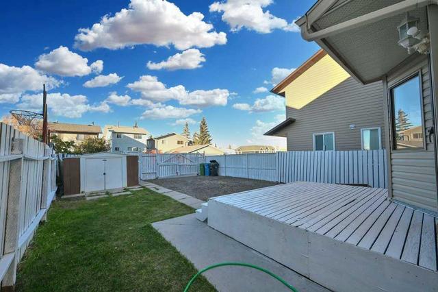92 Martingrove Way, Home with 4 bedrooms, 3 bathrooms and 3 parking in Calgary AB | Image 40