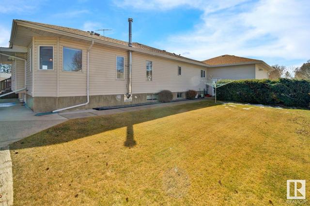 5116 53 Av, House detached with 4 bedrooms, 3 bathrooms and null parking in Mundare AB | Image 65