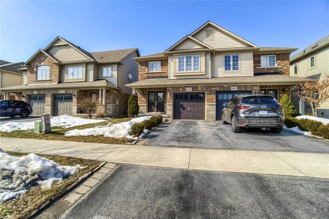 4685 Thomas Alton Boulevard, House semidetached with 3 bedrooms, 2 bathrooms and 1 parking in Burlington ON | Image 1