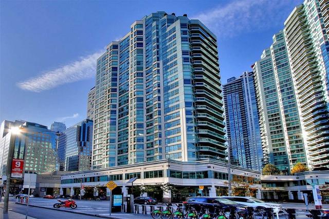 1201 - 10 Queens Quay W, Condo with 1 bedrooms, 2 bathrooms and 1 parking in Toronto ON | Card Image
