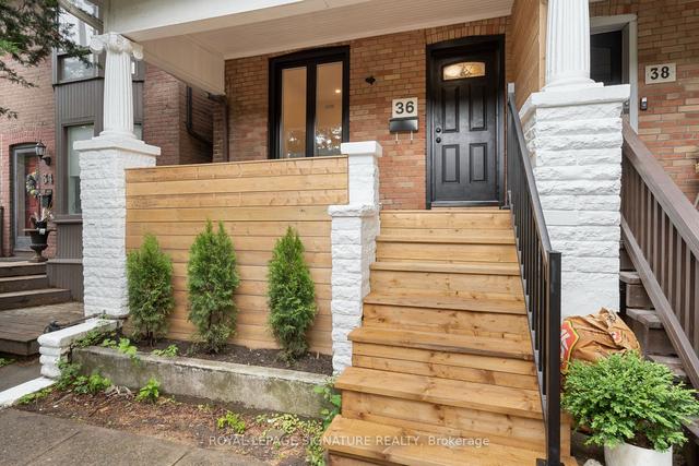 36 Tennis Cres, House semidetached with 4 bedrooms, 4 bathrooms and 0 parking in Toronto ON | Image 23