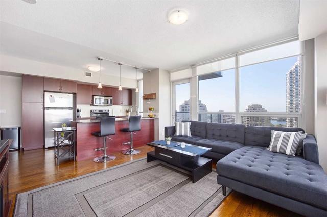 1202 - 15 Legion Rd W, Condo with 2 bedrooms, 1 bathrooms and 1 parking in Toronto ON | Image 3