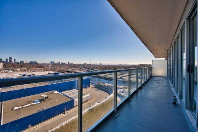 601 - 117 Mcmahon Dr, Condo with 1 bedrooms, 1 bathrooms and 1 parking in Toronto ON | Image 8