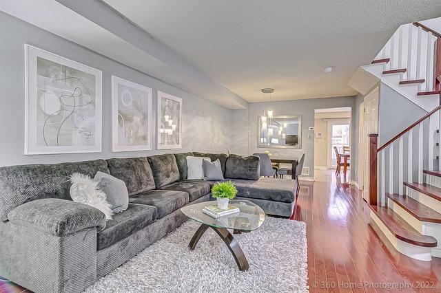 1665 Autumn Cres, House semidetached with 3 bedrooms, 3 bathrooms and 4 parking in Pickering ON | Image 23