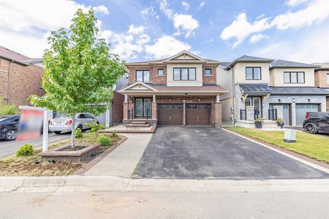 105 Crafter Cres, House detached with 5 bedrooms, 5 bathrooms and 4 parking in Hamilton ON | Card Image