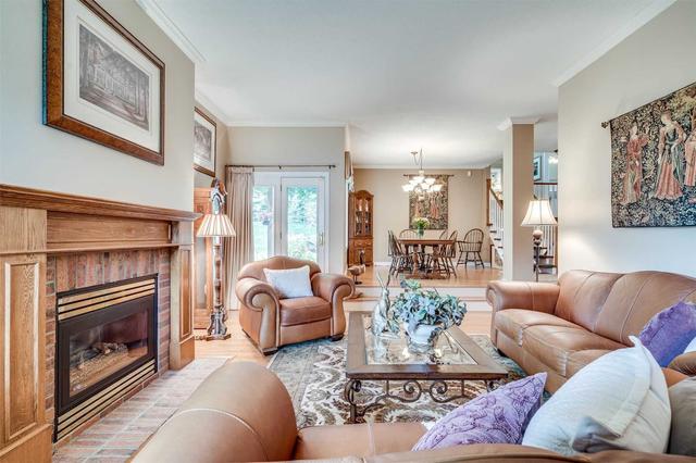2167 Pauline Crt, House detached with 3 bedrooms, 3 bathrooms and 6 parking in Burlington ON | Image 32