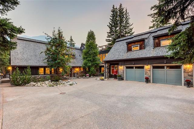 301 Buffalo Street, House detached with 7 bedrooms, 6 bathrooms and 6 parking in Banff AB | Image 34
