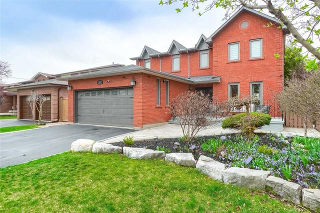50 Helen St, House detached with 4 bedrooms, 4 bathrooms and 4 parking in Vaughan ON | Image 1