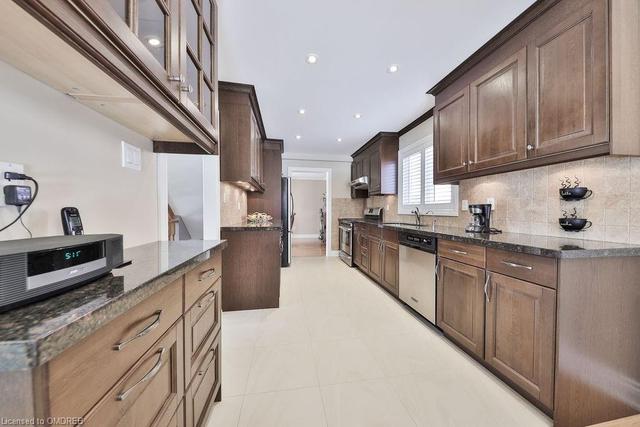 4617 Crosscreek Court, House detached with 5 bedrooms, 3 bathrooms and 4 parking in Mississauga ON | Image 13