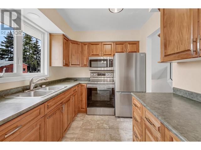 129 Voyageur Drive, House detached with 4 bedrooms, 3 bathrooms and null parking in Prince George BC | Image 10