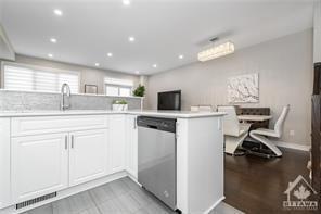 125 Eric Maloney Way, Townhouse with 3 bedrooms, 3 bathrooms and 3 parking in Ottawa ON | Image 7