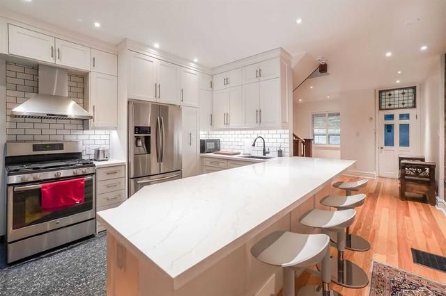 6 Prospect St, House attached with 4 bedrooms, 3 bathrooms and 2 parking in Toronto ON | Image 4