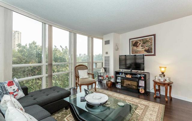 406 - 50 Eglinton Ave W, Condo with 2 bedrooms, 2 bathrooms and 2 parking in Mississauga ON | Image 9