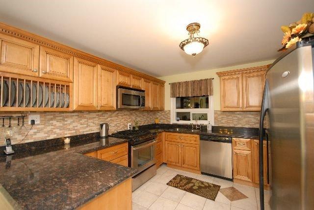 964 Ninth St, House detached with 4 bedrooms, 3 bathrooms and 4 parking in Mississauga ON | Image 7