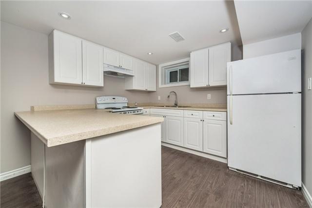113 Gunn St, House detached with 2 bedrooms, 2 bathrooms and 4 parking in Barrie ON | Image 7