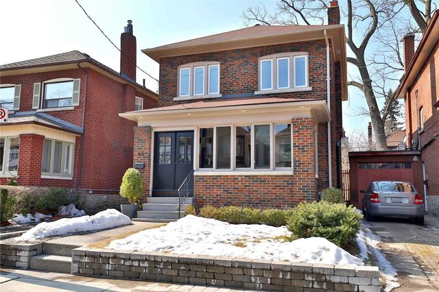 44 Humber Tr, House detached with 3 bedrooms, 2 bathrooms and 5 parking in Toronto ON | Image 1
