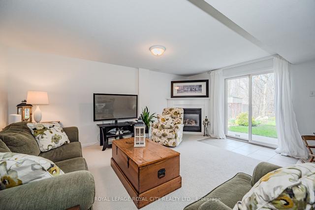 17 Milson Cres, House detached with 1 bedrooms, 3 bathrooms and 3 parking in Guelph ON | Image 17