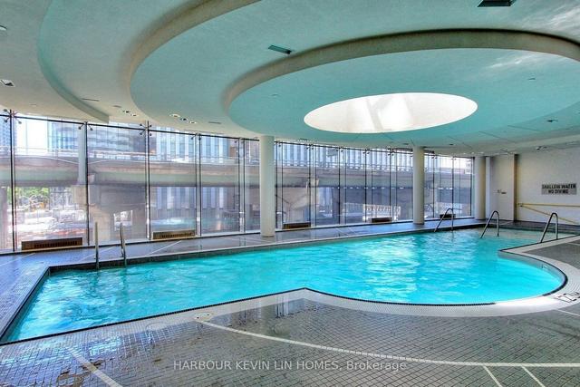 1205 - 14 York St, Condo with 2 bedrooms, 2 bathrooms and 1 parking in Toronto ON | Image 35
