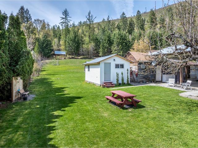 5469 Cory Road, House detached with 1 bedrooms, 2 bathrooms and null parking in Central Kootenay A BC | Image 47