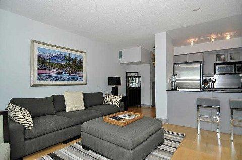 lph 12 - 36 Blue Jays Way, Condo with 2 bedrooms, 3 bathrooms and 1 parking in Toronto ON | Image 4